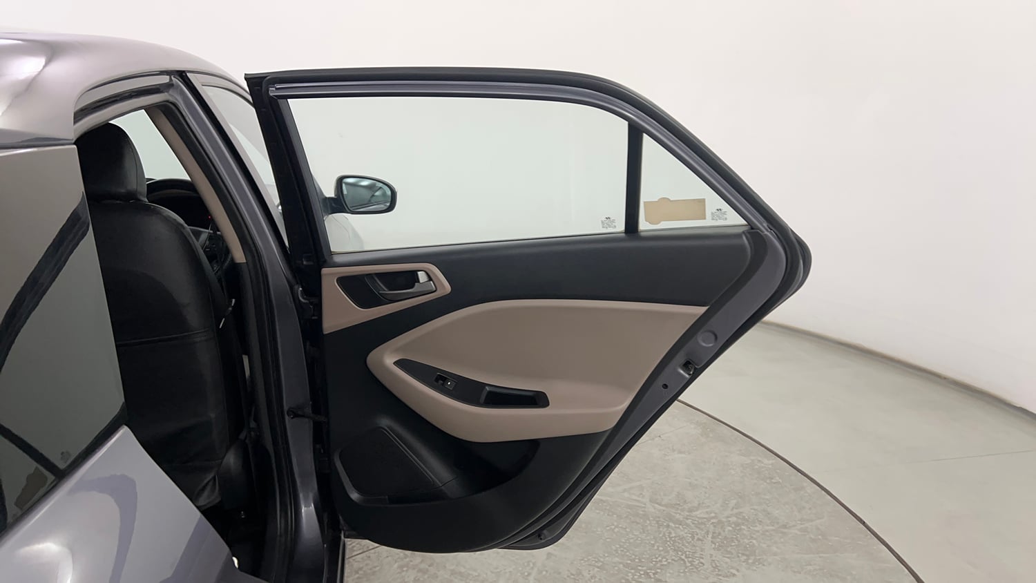 Used 2017 Hyundai Elite i20 Sportz 1.2 Petrol Manual interior RIGHT REAR DOOR OPEN VIEW