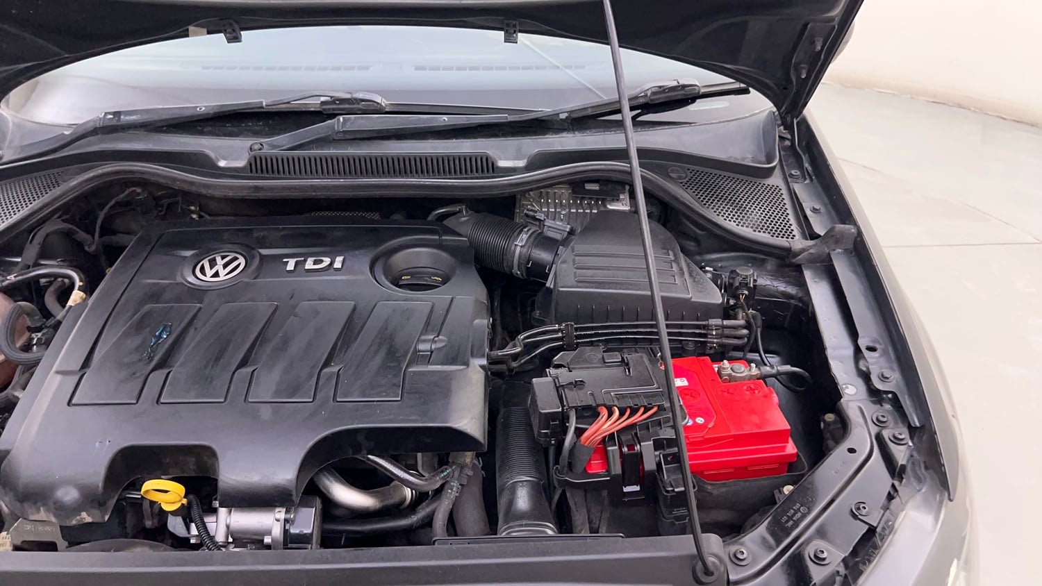 Used 2019 Volkswagen Ameo Highline Plus 1.5L (D) Diesel Manual engine ENGINE LEFT SIDE HINGE & APRON VIEW