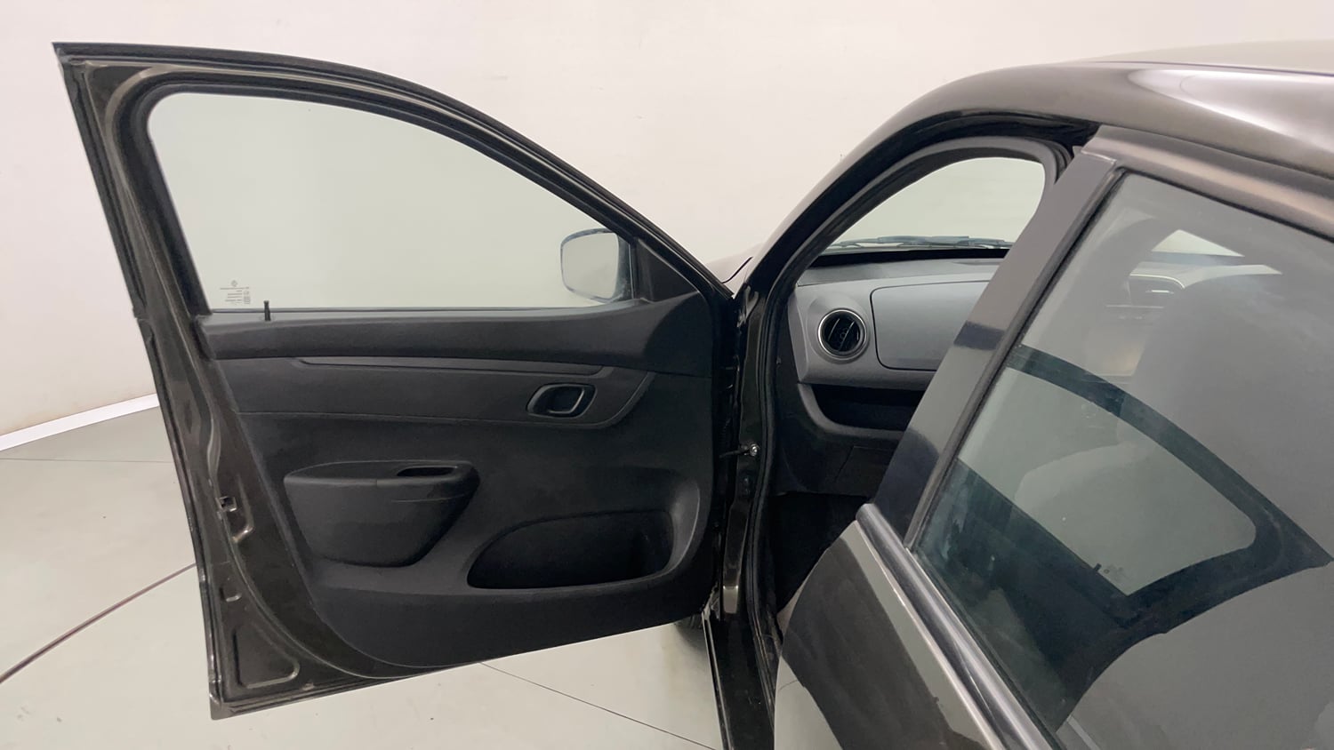 Used 2017 Renault Kwid RXT Petrol Manual interior LEFT FRONT DOOR OPEN VIEW