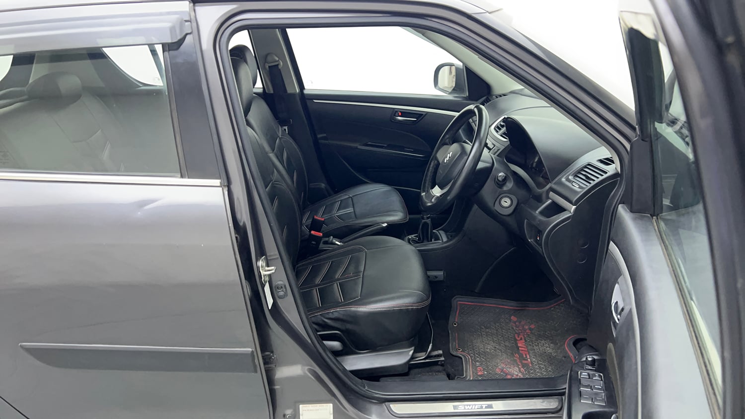 Used 2016 Maruti Suzuki Swift VXI (O) Petrol Manual interior RIGHT SIDE FRONT DOOR CABIN VIEW
