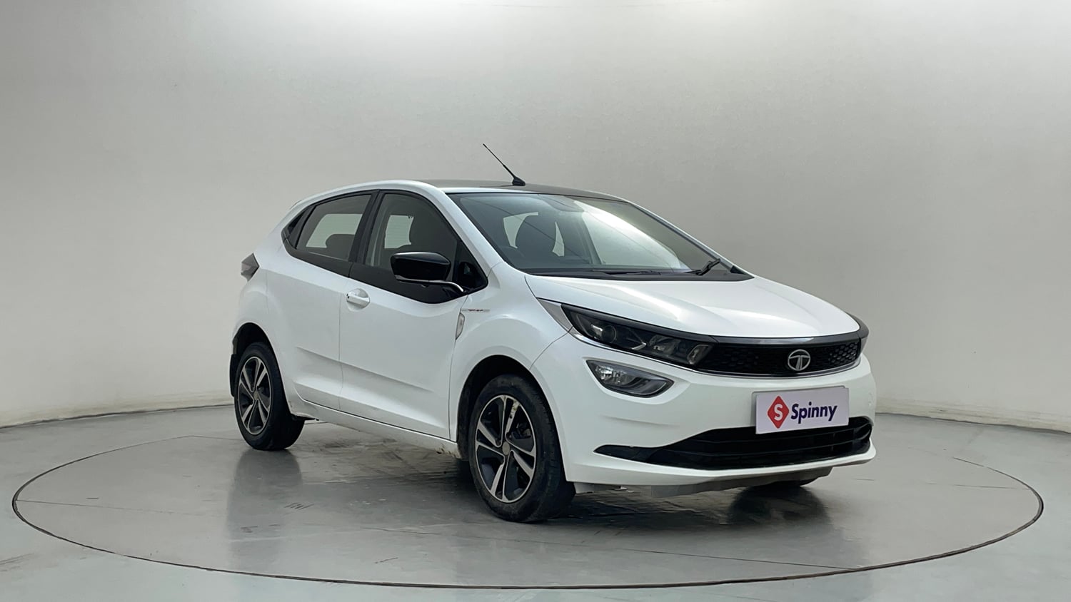 Used 2022 Tata Altroz XZ Plus Petrol Petrol Manual exterior RIGHT FRONT CORNER VIEW