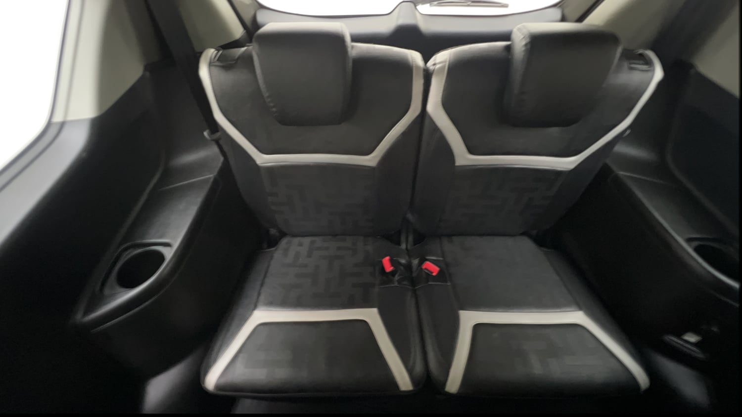 Used 2021 Maruti Suzuki XL6 Zeta MT Petrol Petrol Manual interior THIRD ROW SEAT