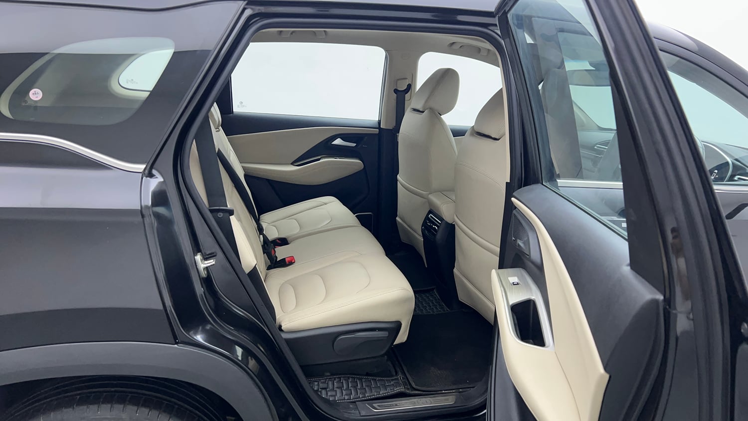Used 2023 MG Motors Hector Savvy Pro 1.5 Turbo Petrol CVT Petrol Automatic interior RIGHT SIDE REAR DOOR CABIN VIEW