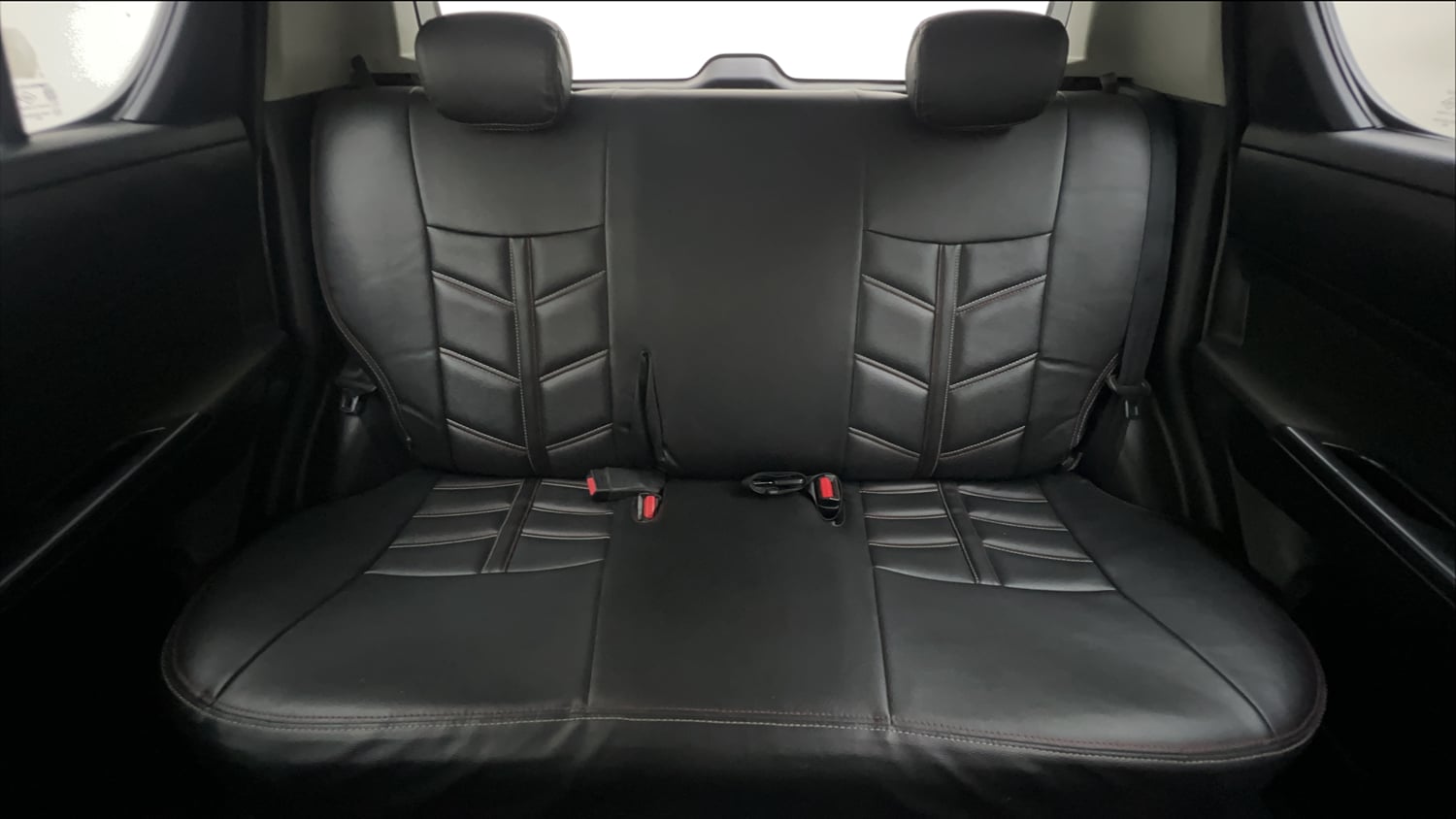 Used 2016 Maruti Suzuki Swift VXI (O) Petrol Manual interior REAR SEAT CONDITION VIEW