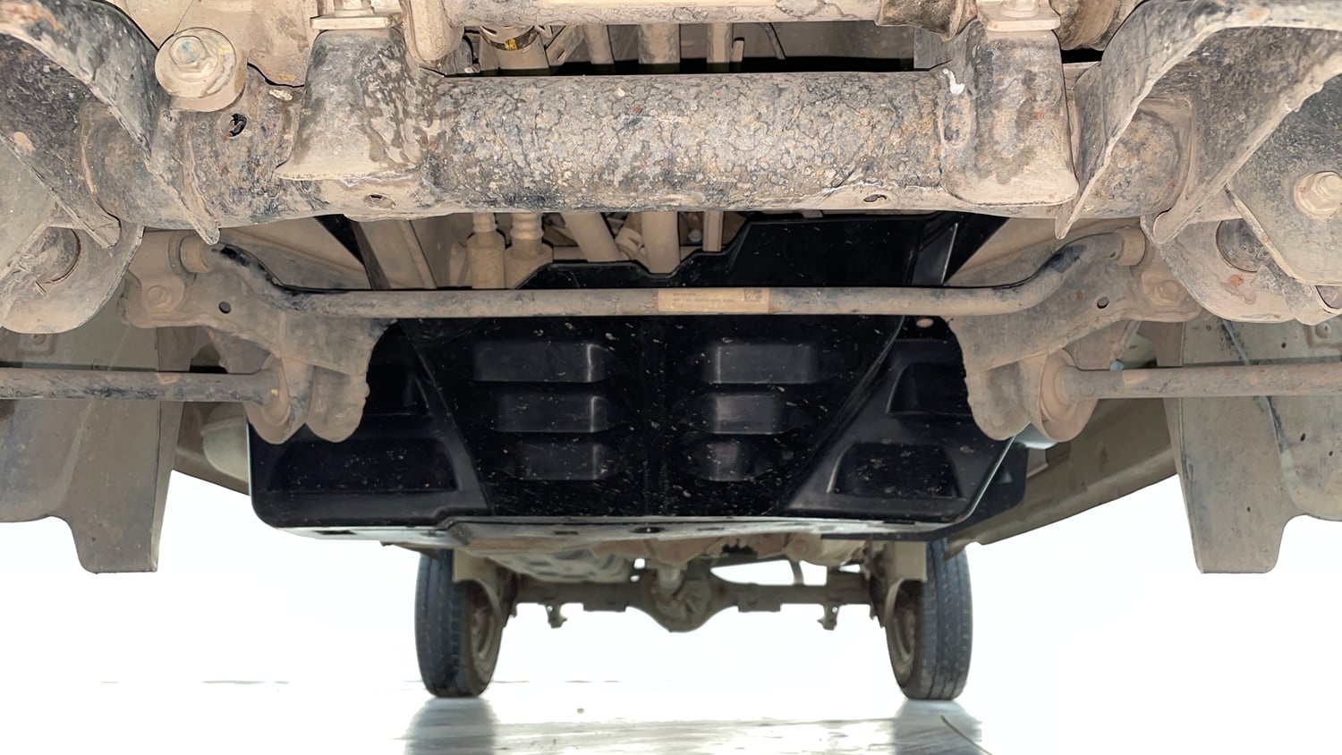 Used 2023 Maruti Suzuki Eeco 5 STR AC Petrol Manual extra FRONT LEFT UNDERBODY VIEW