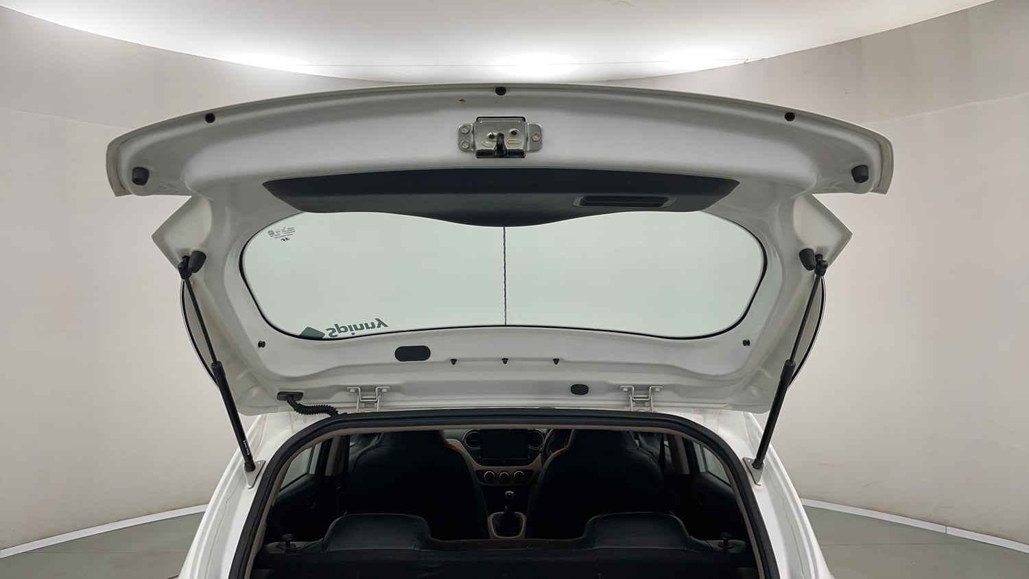 Used 2019 Hyundai Grand i10 Magna 1.2 Kappa VTVT Petrol Manual interior DICKY DOOR OPEN VIEW