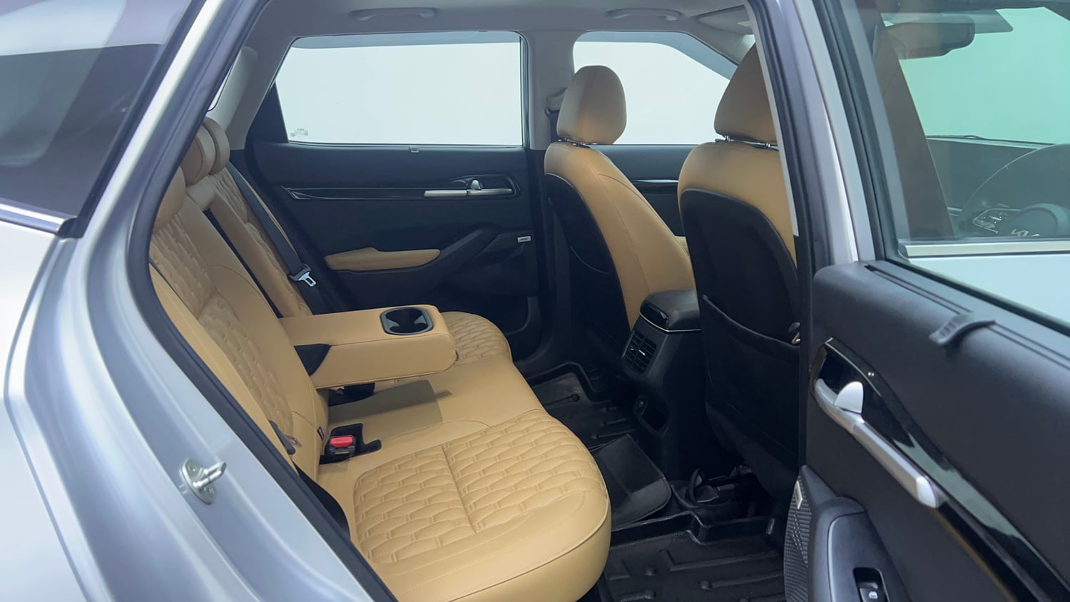 Used 2022 Kia Seltos HTX Plus 1.5 Diesel Diesel Manual interior RIGHT SIDE REAR DOOR CABIN VIEW