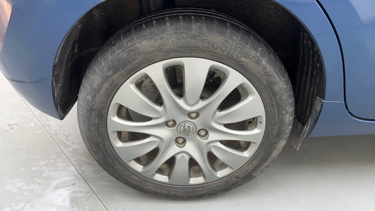 Used 2016 Maruti Suzuki Baleno Alpha 1.2 Petrol Manual tyres RIGHT REAR TYRE RIM VIEW