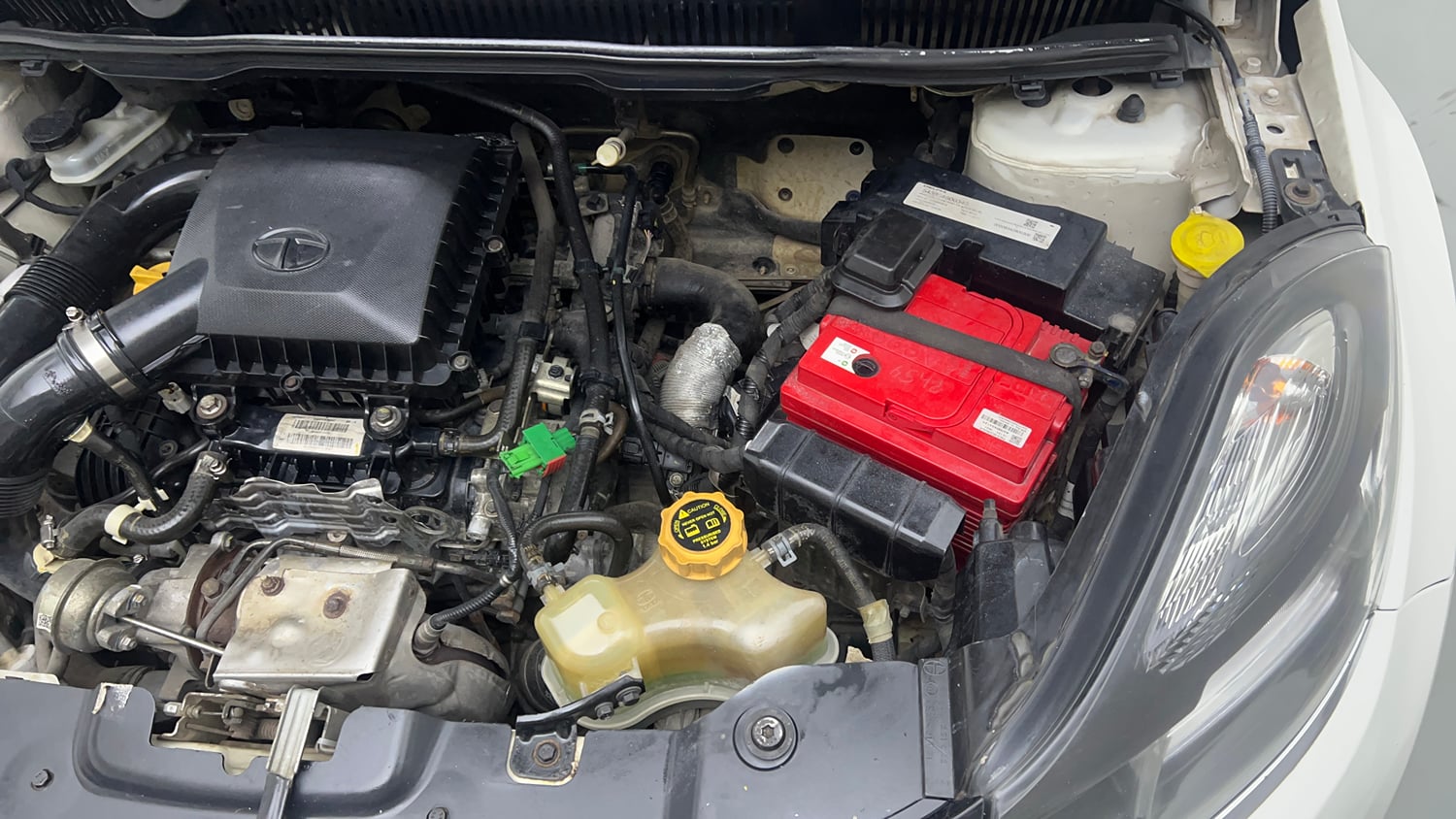 Used 2019 Tata Nexon XM Petrol Manual engine ENGINE LEFT SIDE VIEW