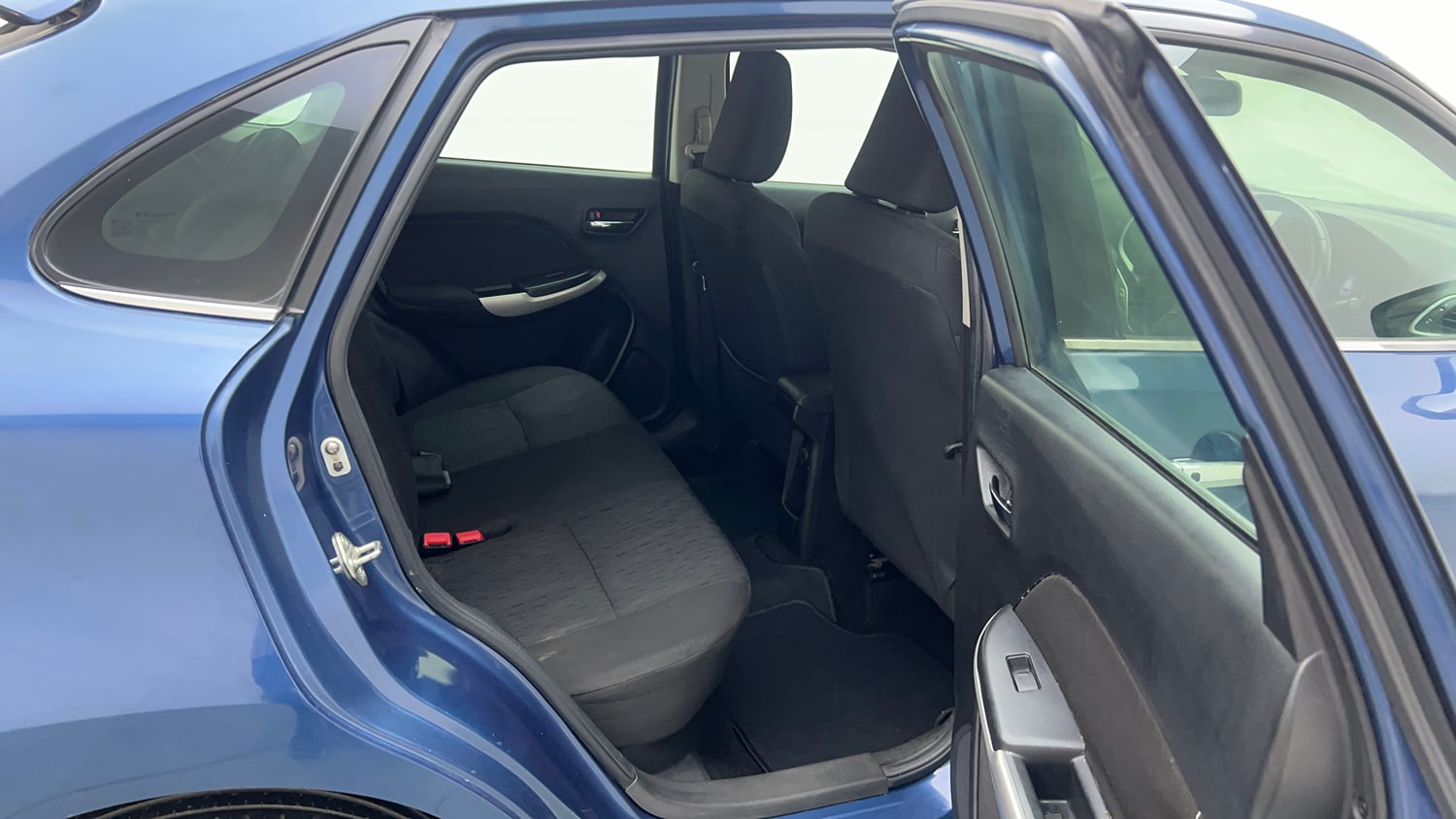 Used 2016 Maruti Suzuki Baleno Alpha 1.2 Petrol Manual interior RIGHT SIDE REAR DOOR CABIN VIEW