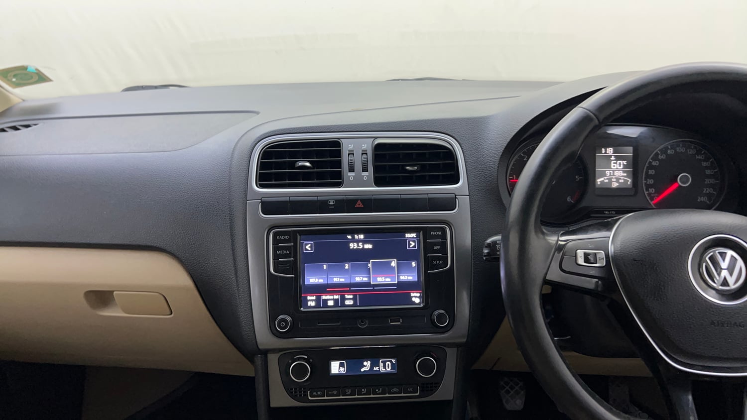 Used 2019 Volkswagen Ameo Highline Plus 1.5L (D) Diesel Manual interior MUSIC SYSTEM & AC CONTROL VIEW
