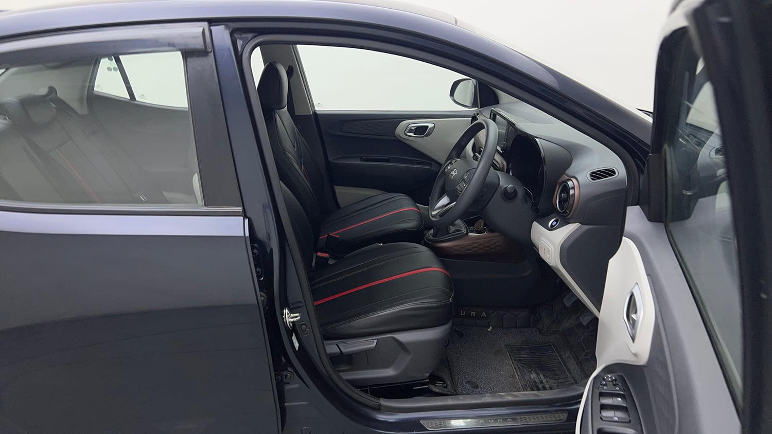 Used 2024 Hyundai Aura SX 1.2 CNG Cng Manual interior RIGHT SIDE FRONT DOOR CABIN VIEW