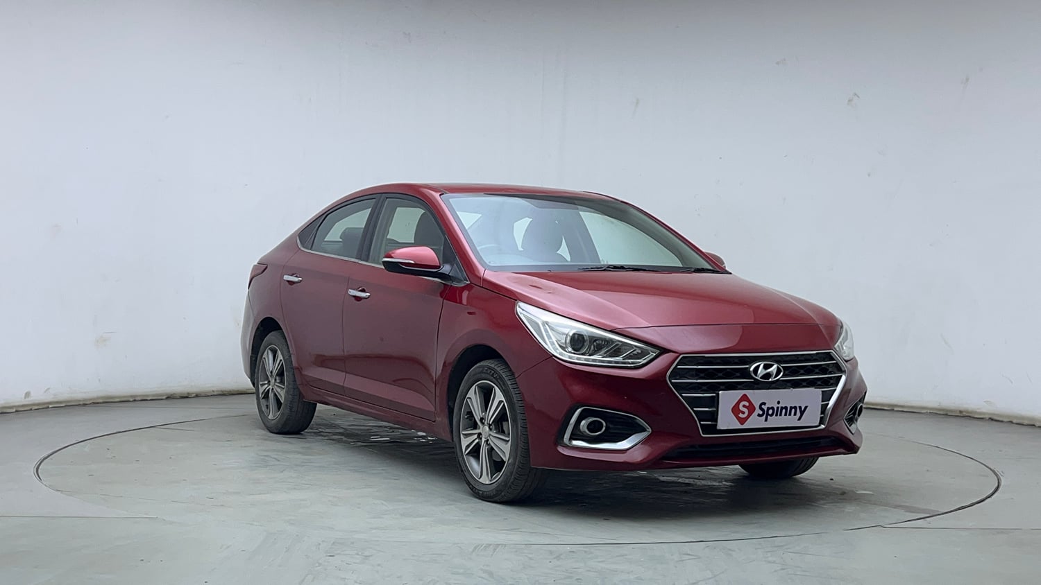 Used 2018 Hyundai Verna SX (O) 1.6 VTVT AT Petrol Automatic exterior RIGHT FRONT CORNER VIEW