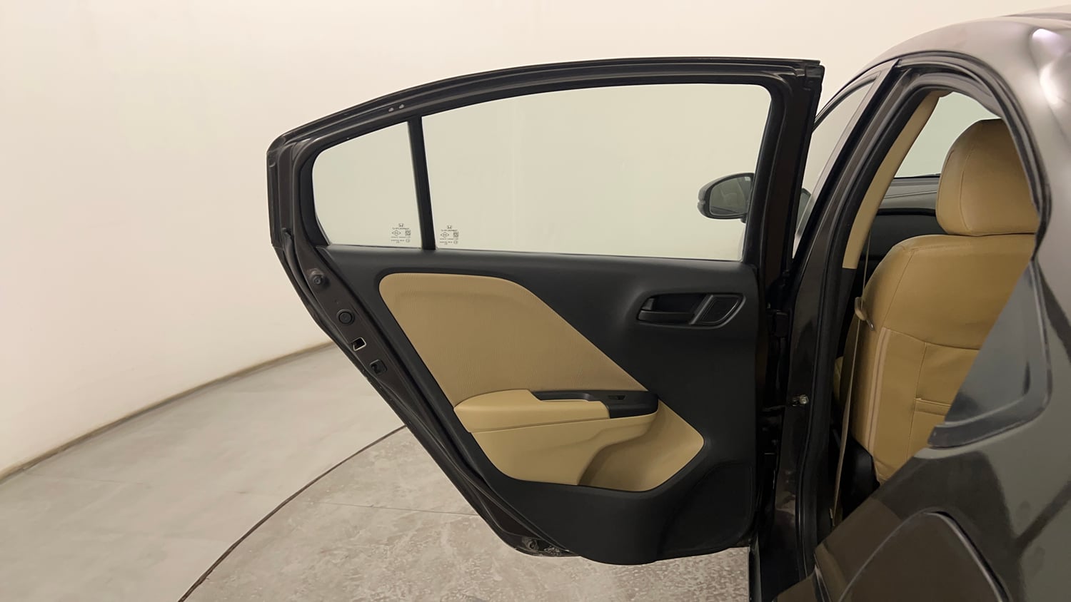 Used 2016 Honda City SV CVT Petrol Automatic interior LEFT REAR DOOR OPEN VIEW