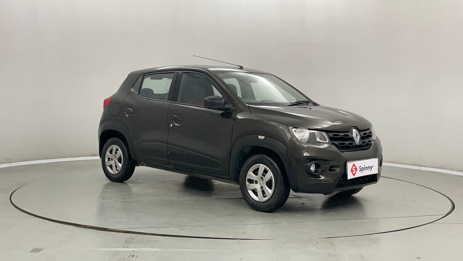 Used 2017 Renault Kwid RXT Petrol Manual exterior RIGHT FRONT CORNER VIEW