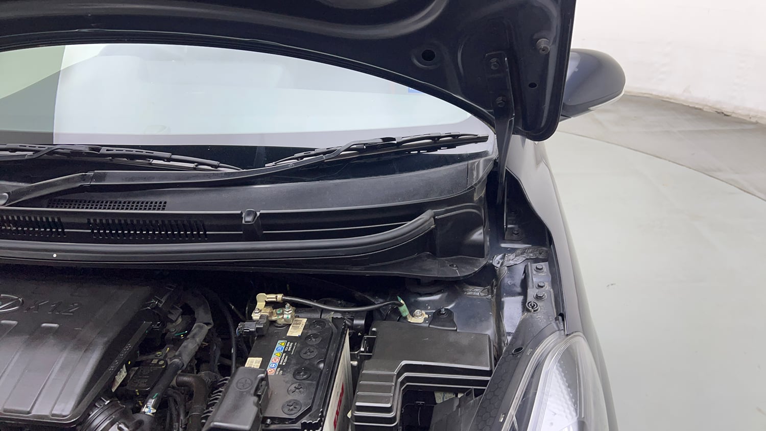 Used 2024 Hyundai Aura SX 1.2 CNG Cng Manual engine ENGINE LEFT SIDE HINGE & APRON VIEW