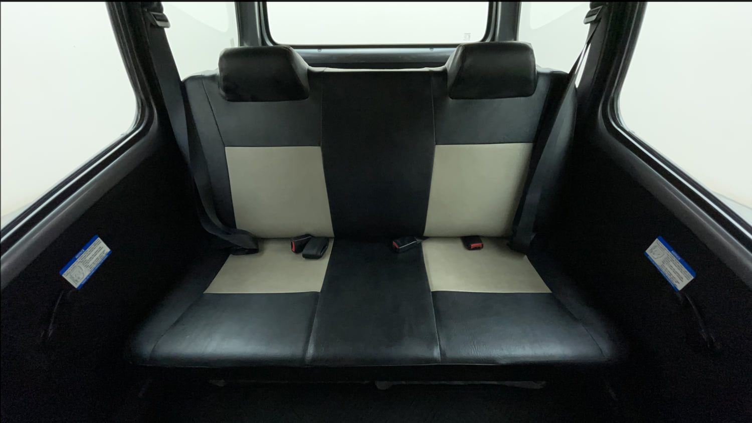 Used 2023 Maruti Suzuki Eeco 5 STR AC Petrol Manual interior REAR SEAT CONDITION VIEW