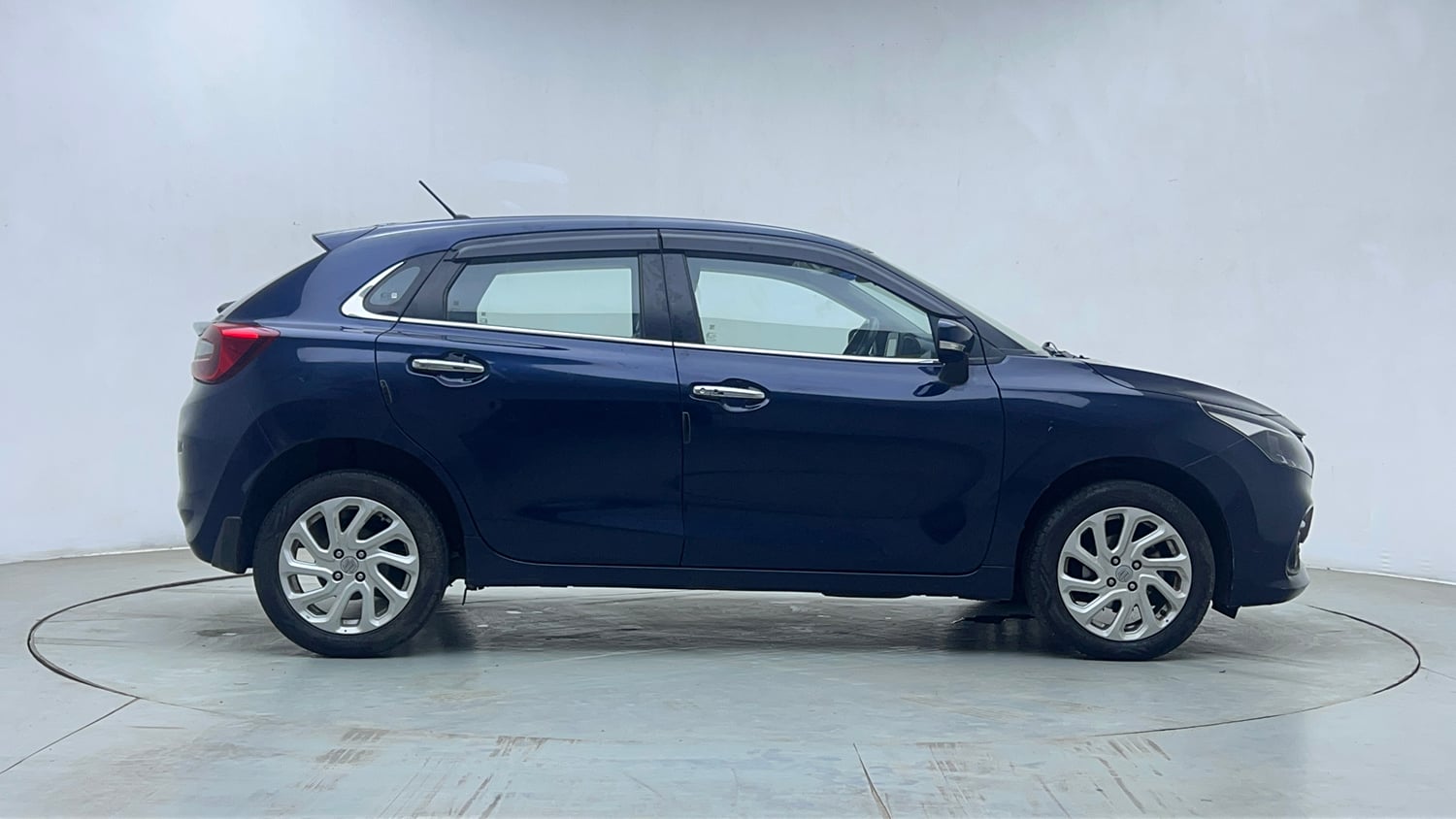 Used 2023 Maruti Suzuki Baleno Zeta MT Petrol Manual exterior RIGHT SIDE VIEW