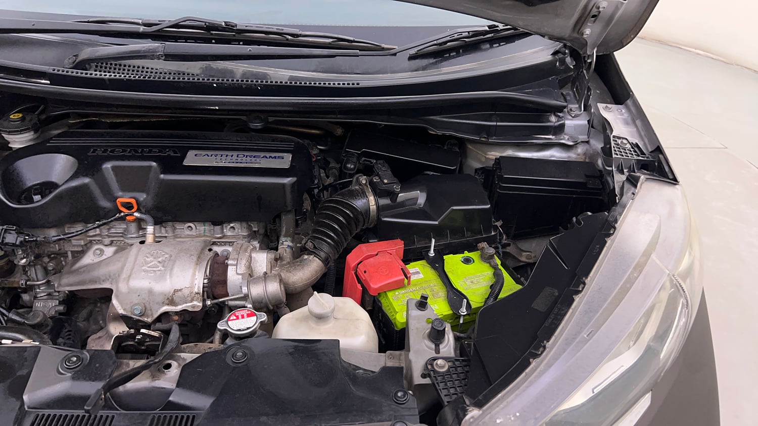 Used 2018 Honda WR-V VX MT Diesel Diesel Manual engine ENGINE LEFT SIDE HINGE & APRON VIEW