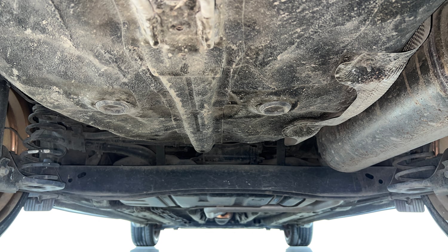 Used 2023 Hyundai Verna SX (O) 1.5 Petrol IVT Petrol Automatic extra REAR UNDERBODY VIEW (TAKEN FROM REAR)