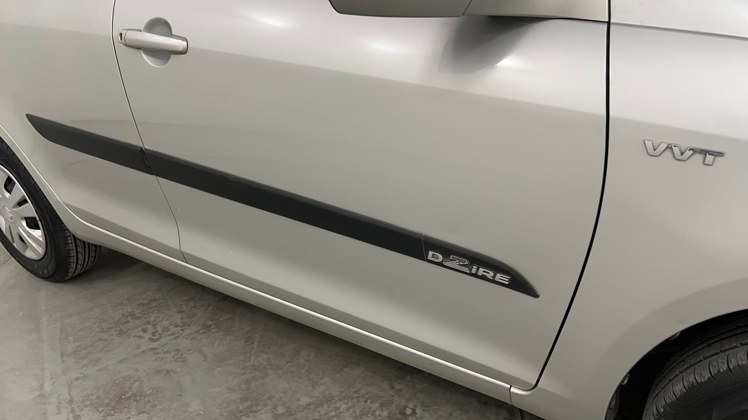 Used 2012 Maruti Suzuki Swift Dzire VXI Petrol Manual dents MINOR SCRATCH