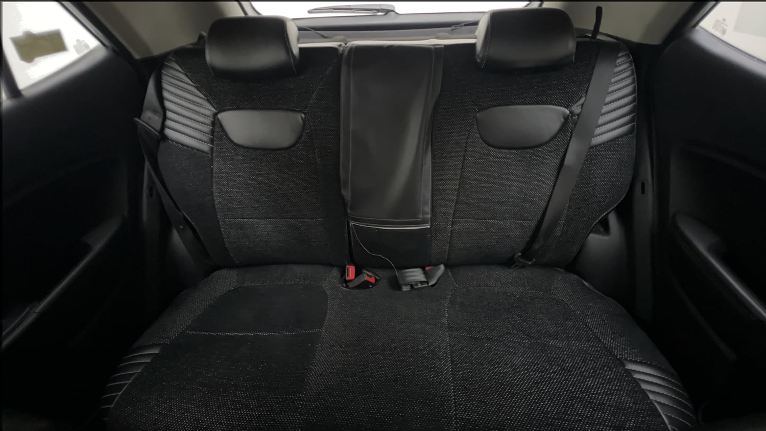 Used 2019 hyundai Venue SX 1.0 (O) Turbo Petrol Petrol Manual interior REAR SEAT CONDITION VIEW