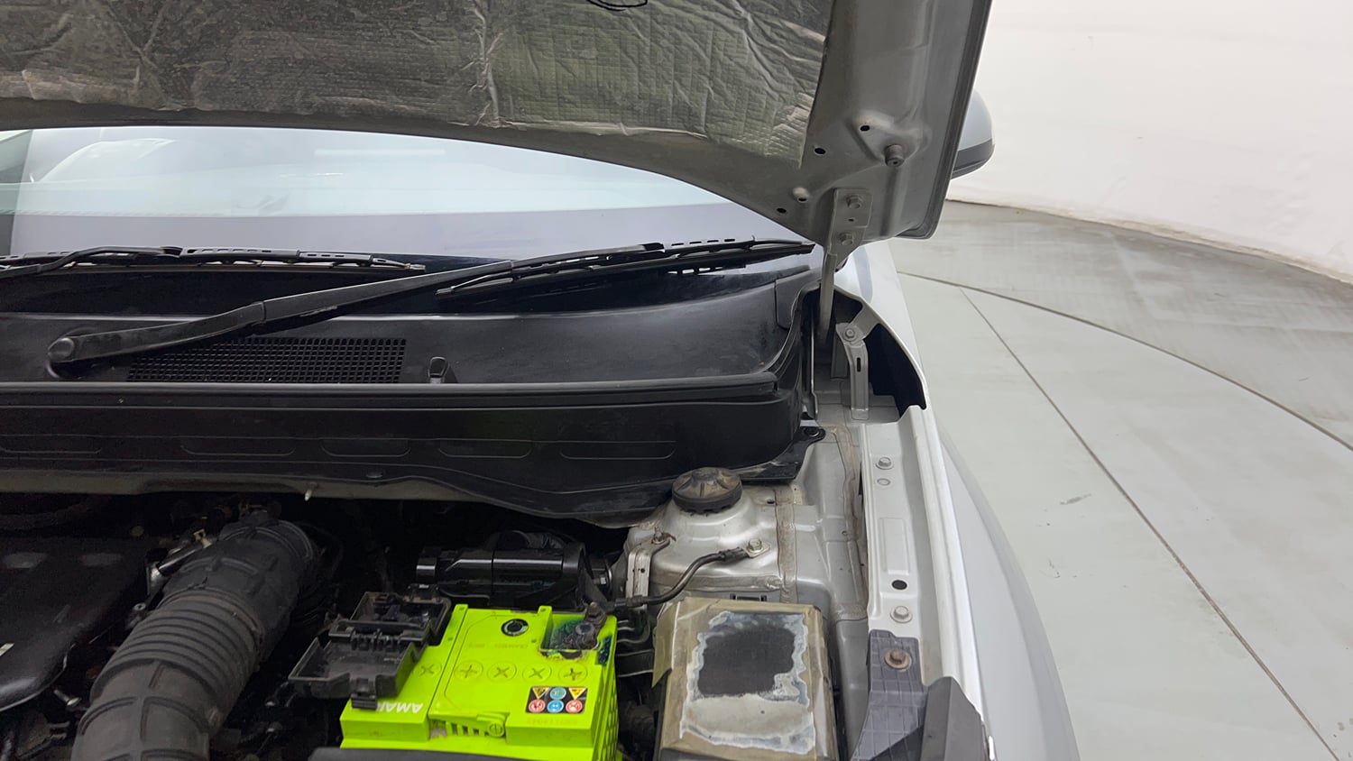 Used 2019 hyundai Venue SX 1.0 (O) Turbo Petrol Petrol Manual engine ENGINE LEFT SIDE HINGE & APRON VIEW