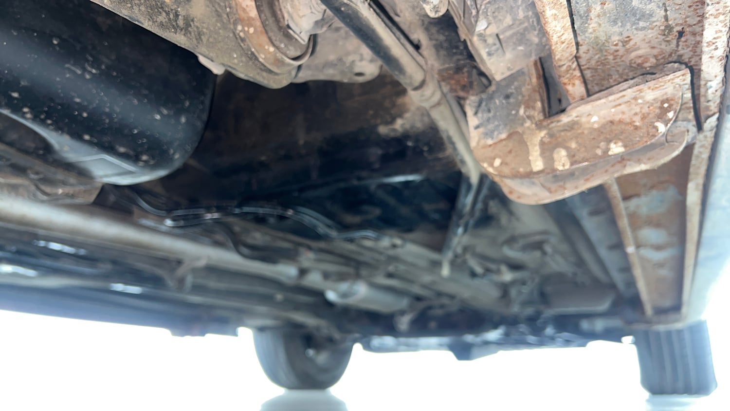 Used 2023 Tata Safari XM Diesel Manual extra REAR RIGHT UNDERBODY VIEW