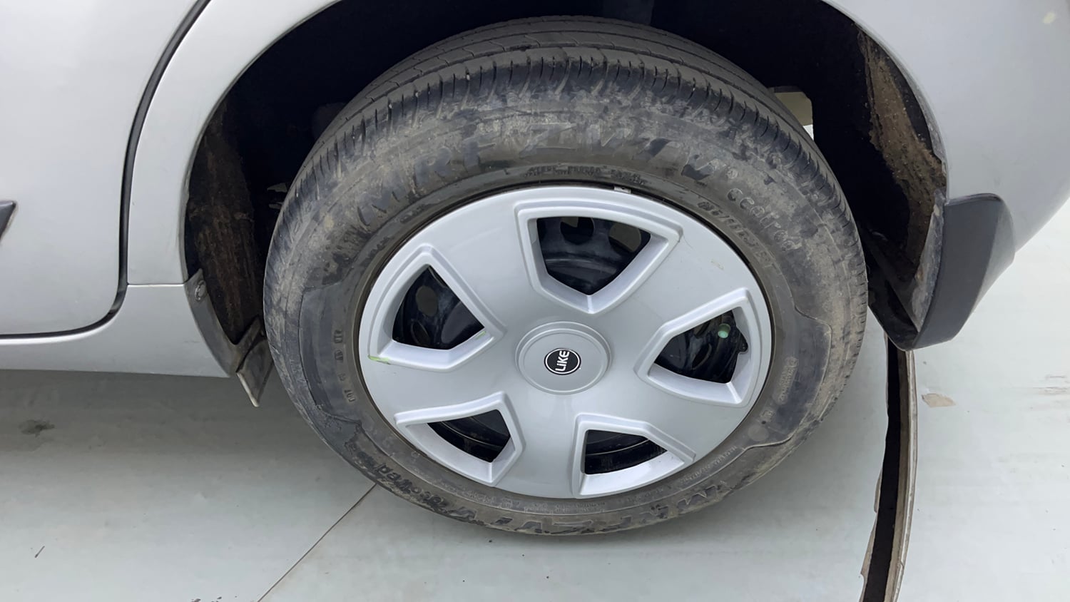 Used 2021 Maruti Suzuki Baleno Delta Petrol Manual tyres LEFT REAR TYRE RIM VIEW