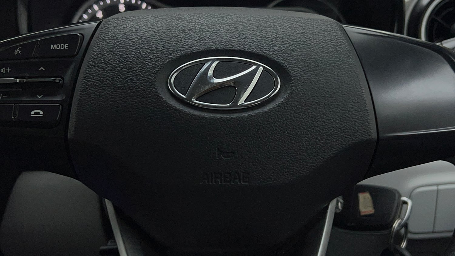 Used 2019 Hyundai Grand i10 Nios Sportz AMT 1.2 Kappa VTVT Petrol Automatic top_features Airbags