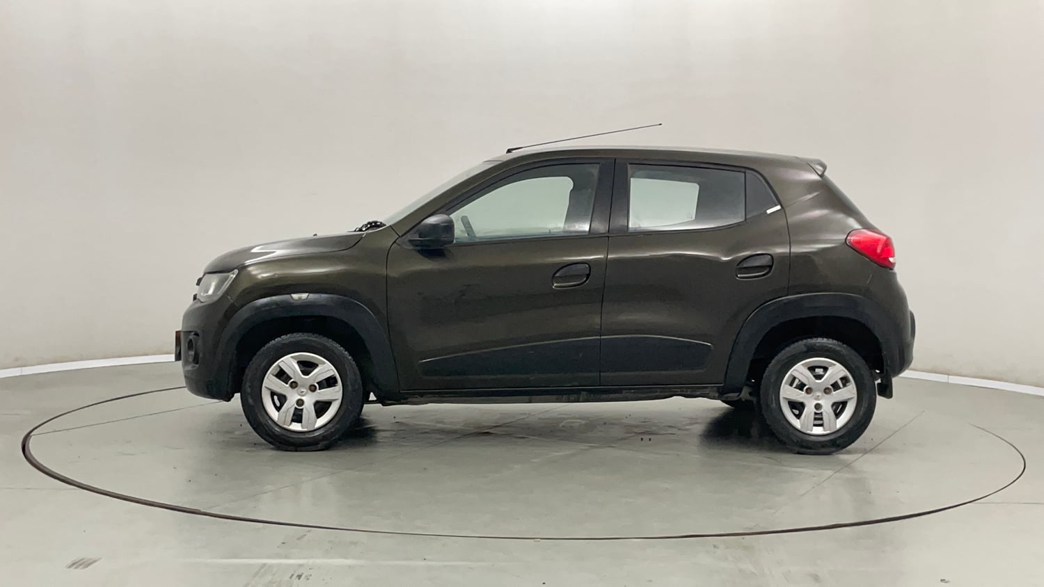 Used 2017 Renault Kwid RXT Petrol Manual exterior LEFT SIDE VIEW