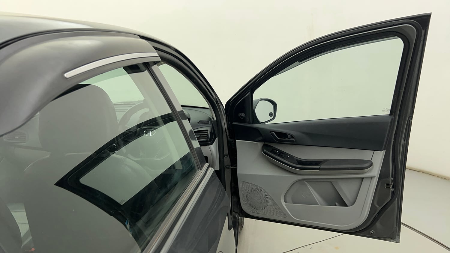 Used 2023 Tata Tiago XM CNG Cng Manual interior RIGHT FRONT DOOR OPEN VIEW