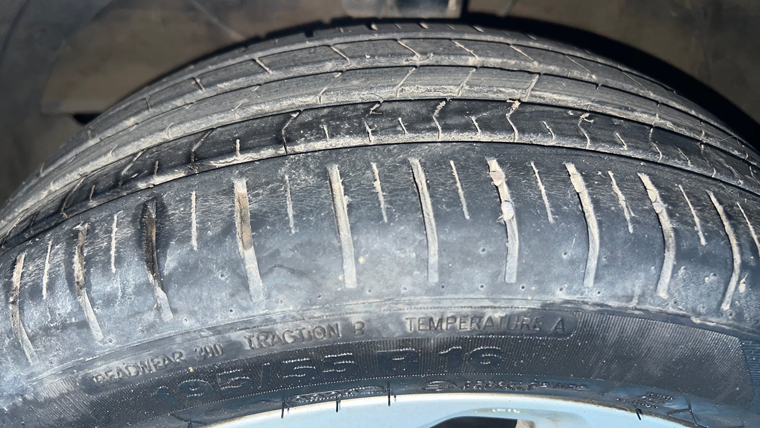 Used 2023 Maruti Suzuki Baleno Zeta MT Petrol Manual tyres LEFT FRONT TYRE TREAD VIEW
