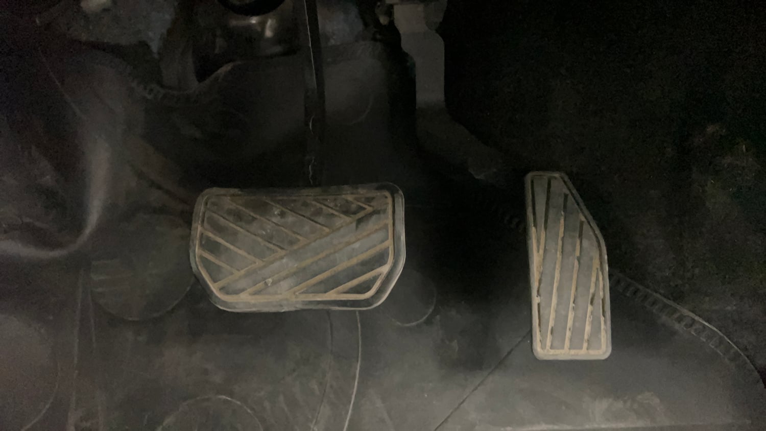 Used 2019 Maruti Suzuki Wagon R 1.0 VXI AMT Petrol Automatic interior PEDALS VIEW