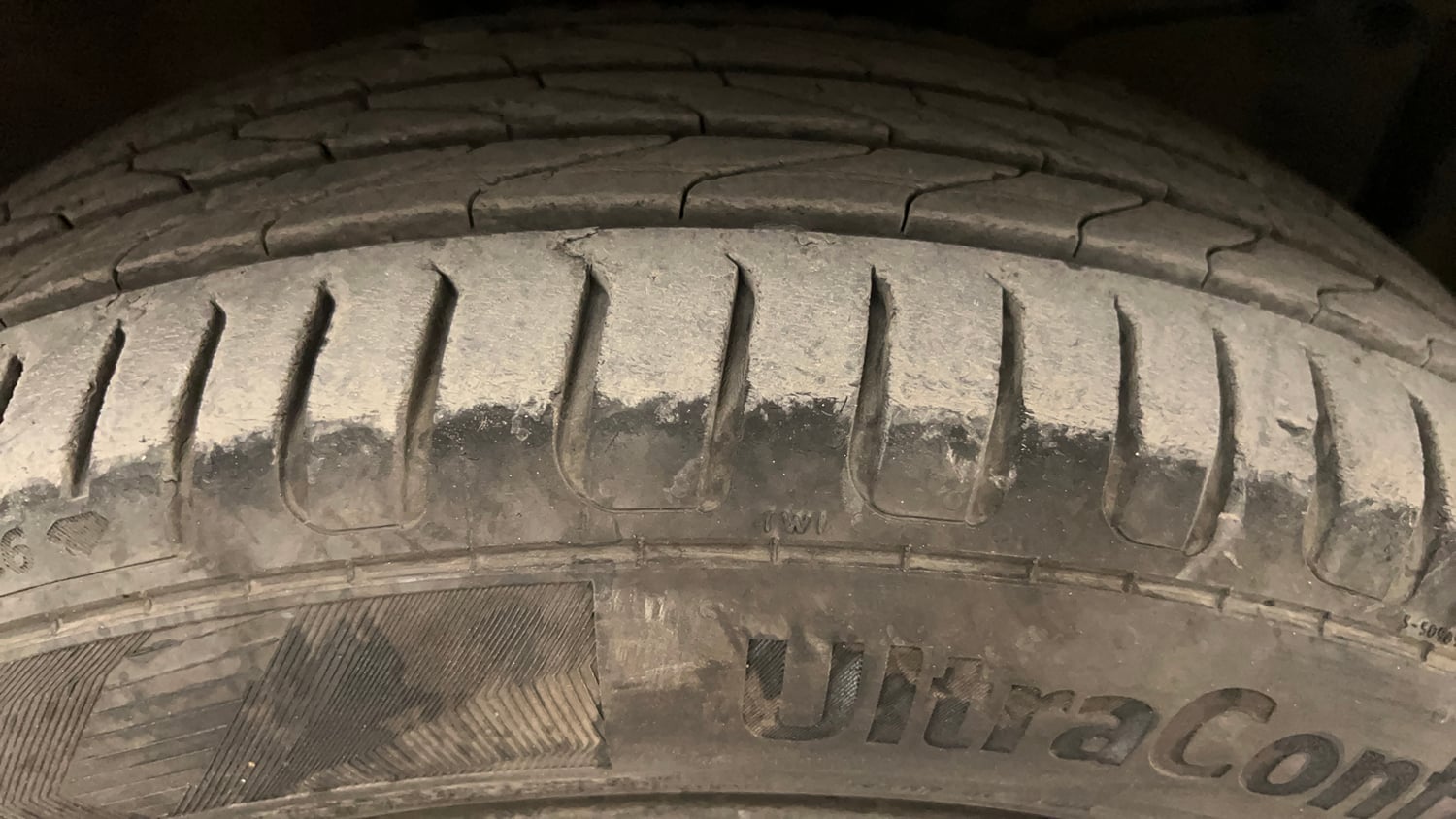 Used 2016 Honda City SV CVT Petrol Automatic tyres RIGHT FRONT TYRE TREAD VIEW
