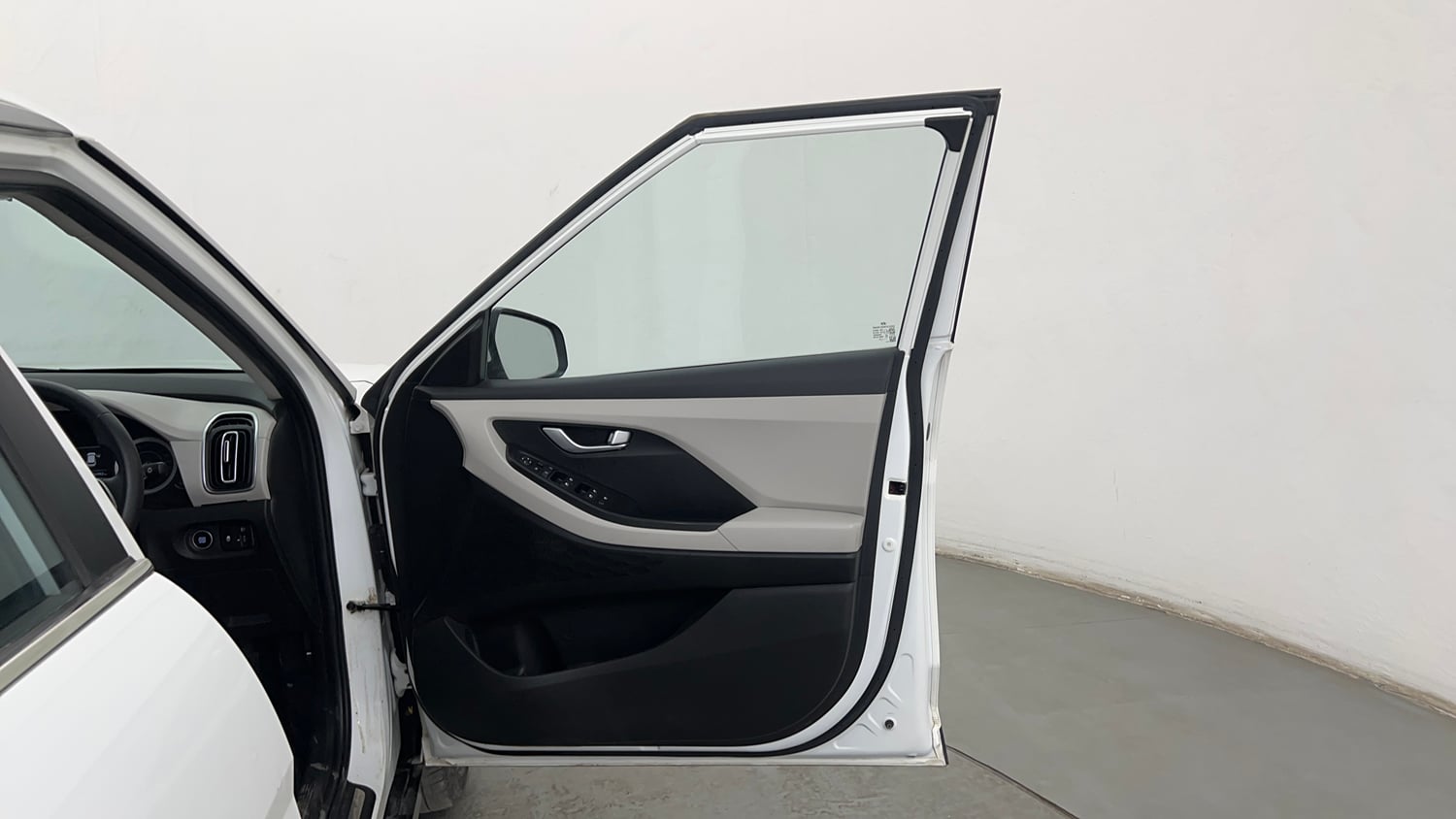 Used 2023 Hyundai Creta SX 1.5 Petrol Executive Petrol Manual interior RIGHT FRONT DOOR OPEN VIEW