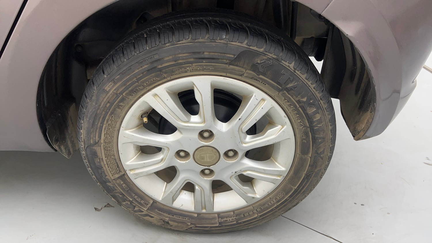 Used 2017 Tata Tiago Revotron XZ Petrol Manual tyres LEFT REAR TYRE RIM VIEW