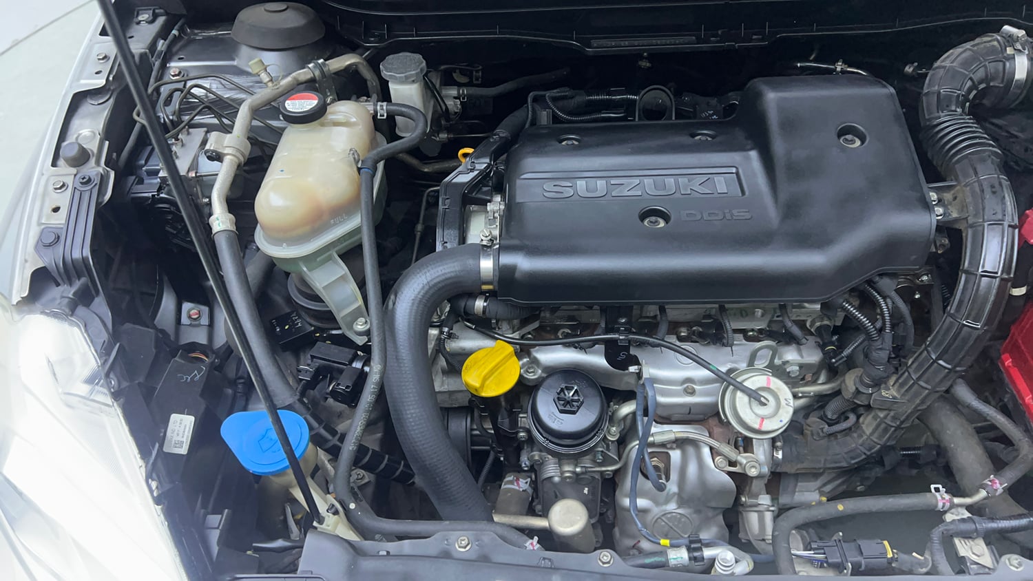 Used 2017 Maruti Suzuki S-Cross Zeta 1.3 Diesel Manual engine ENGINE RIGHT SIDE VIEW