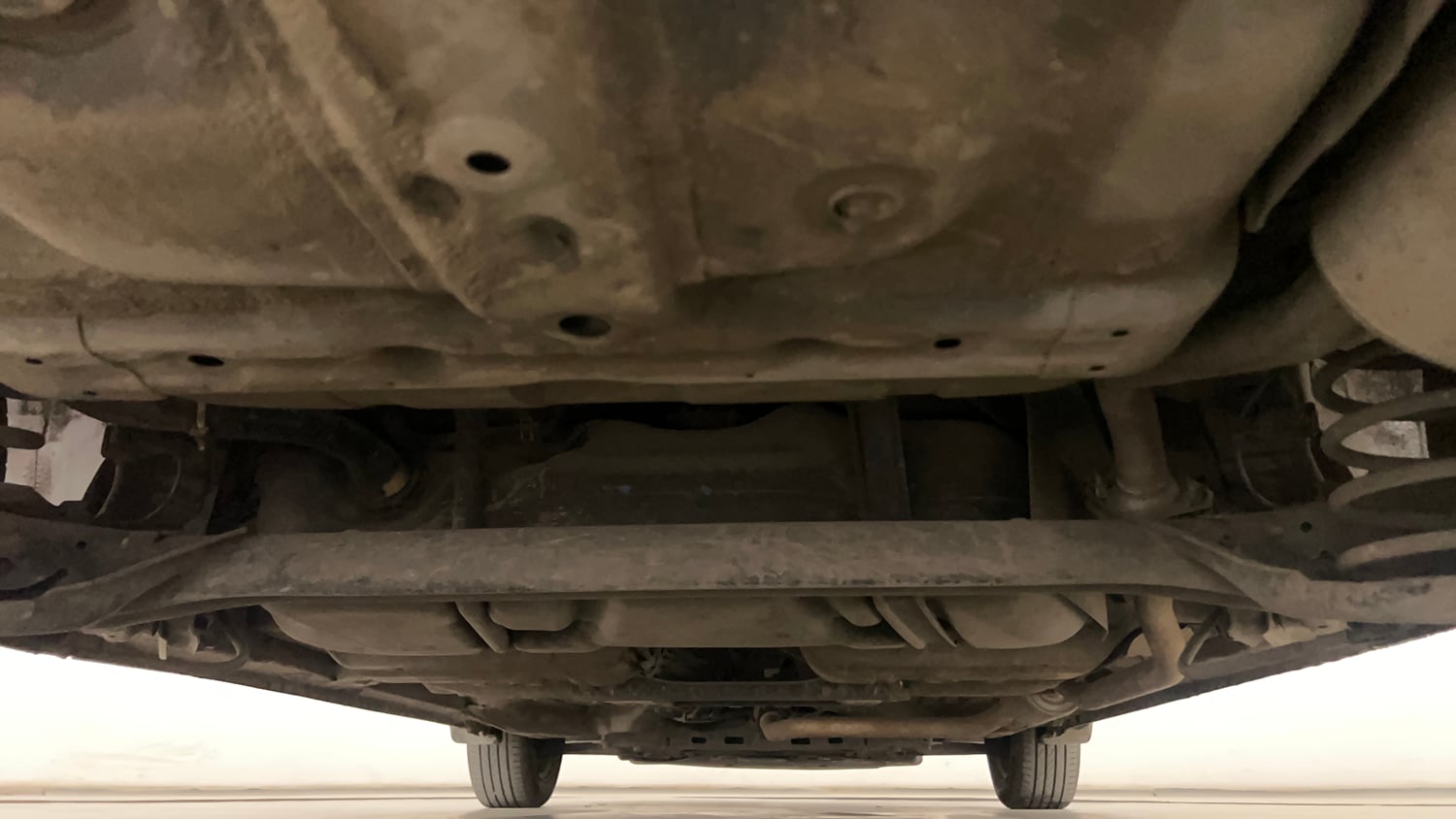 Used 2016 Honda City SV CVT Petrol Automatic extra REAR UNDERBODY VIEW (TAKEN FROM REAR)