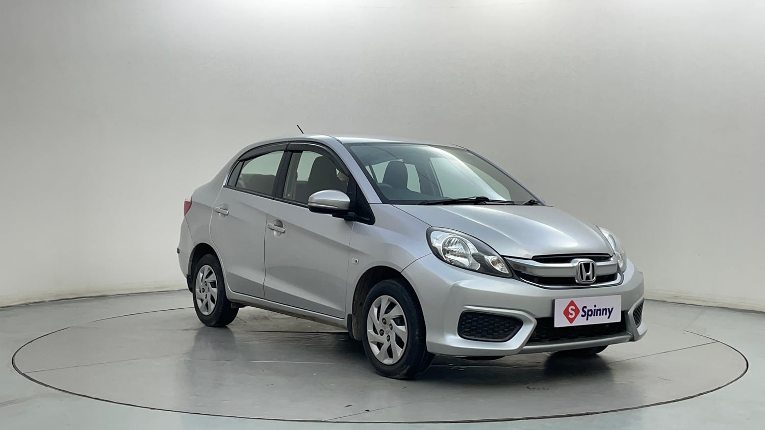 Used 2017 Honda Amaze 1.5 S i-DTEC Diesel Manual exterior RIGHT FRONT CORNER VIEW