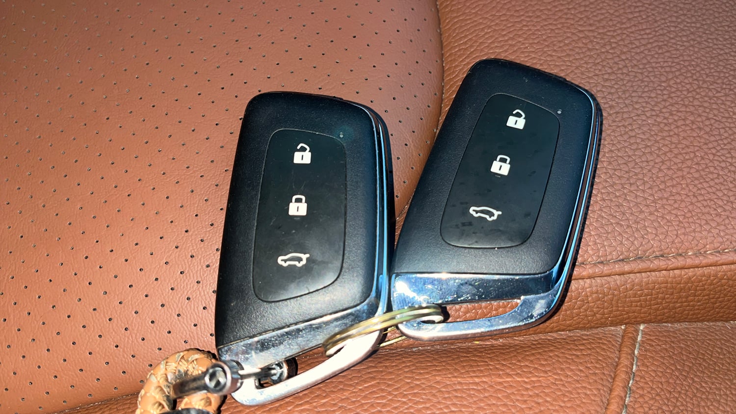 Used 2021 MG Motors Hector Plus Sharp 1.5 Petrol Turbo DCT 6-STR Petrol Automatic extra CAR KEY VIEW