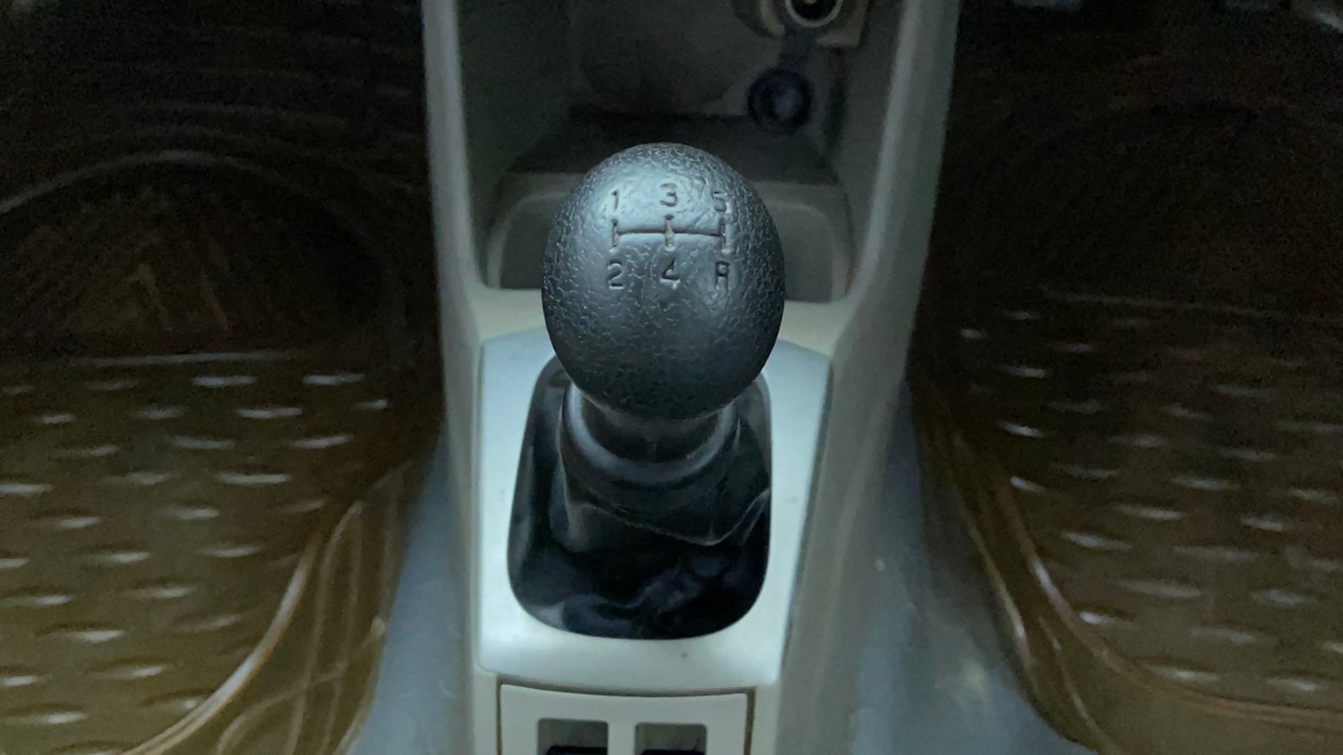 Used 2016 Maruti Suzuki Alto K10 VXi Petrol Manual interior GEAR  KNOB VIEW