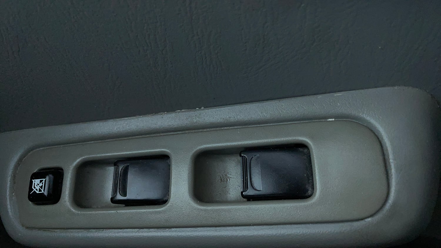 Used 2014 Maruti Suzuki Alto K10 VXi Petrol Manual top_features Power windows
