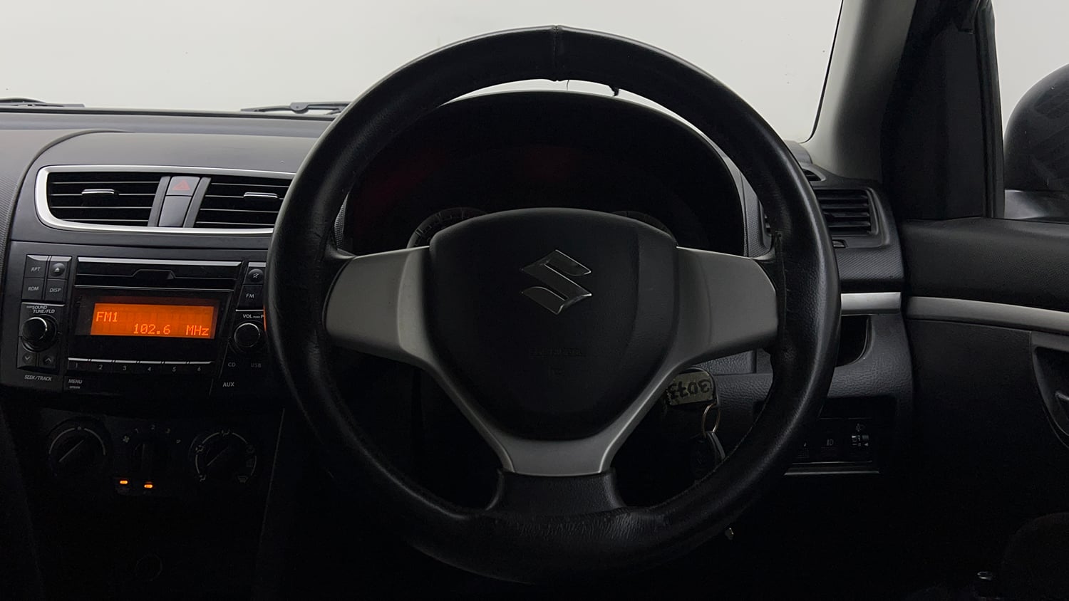 Used 2016 Maruti Suzuki Swift VXI (O) Petrol Manual interior STEERING VIEW
