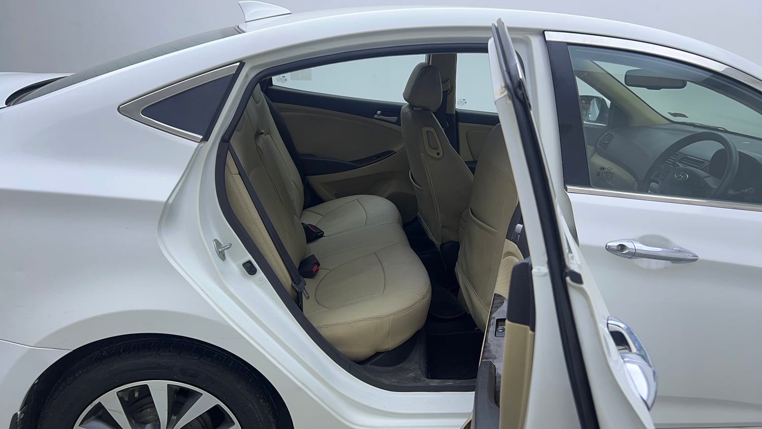 Used 2016 Hyundai Verna 1.6 VTVT SX AT Petrol Automatic interior RIGHT SIDE REAR DOOR CABIN VIEW