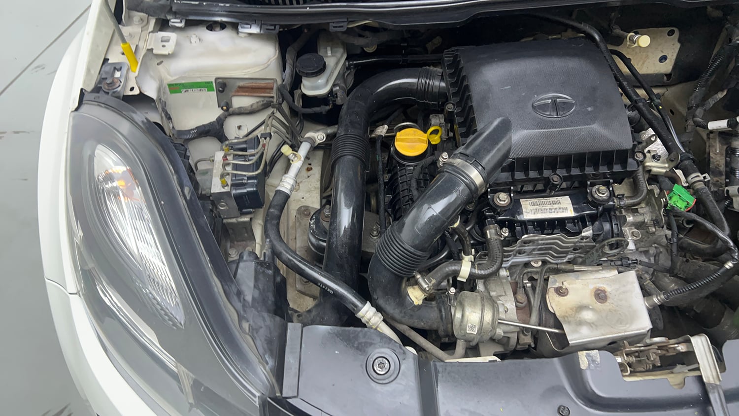 Used 2019 Tata Nexon XM Petrol Manual engine ENGINE RIGHT SIDE VIEW