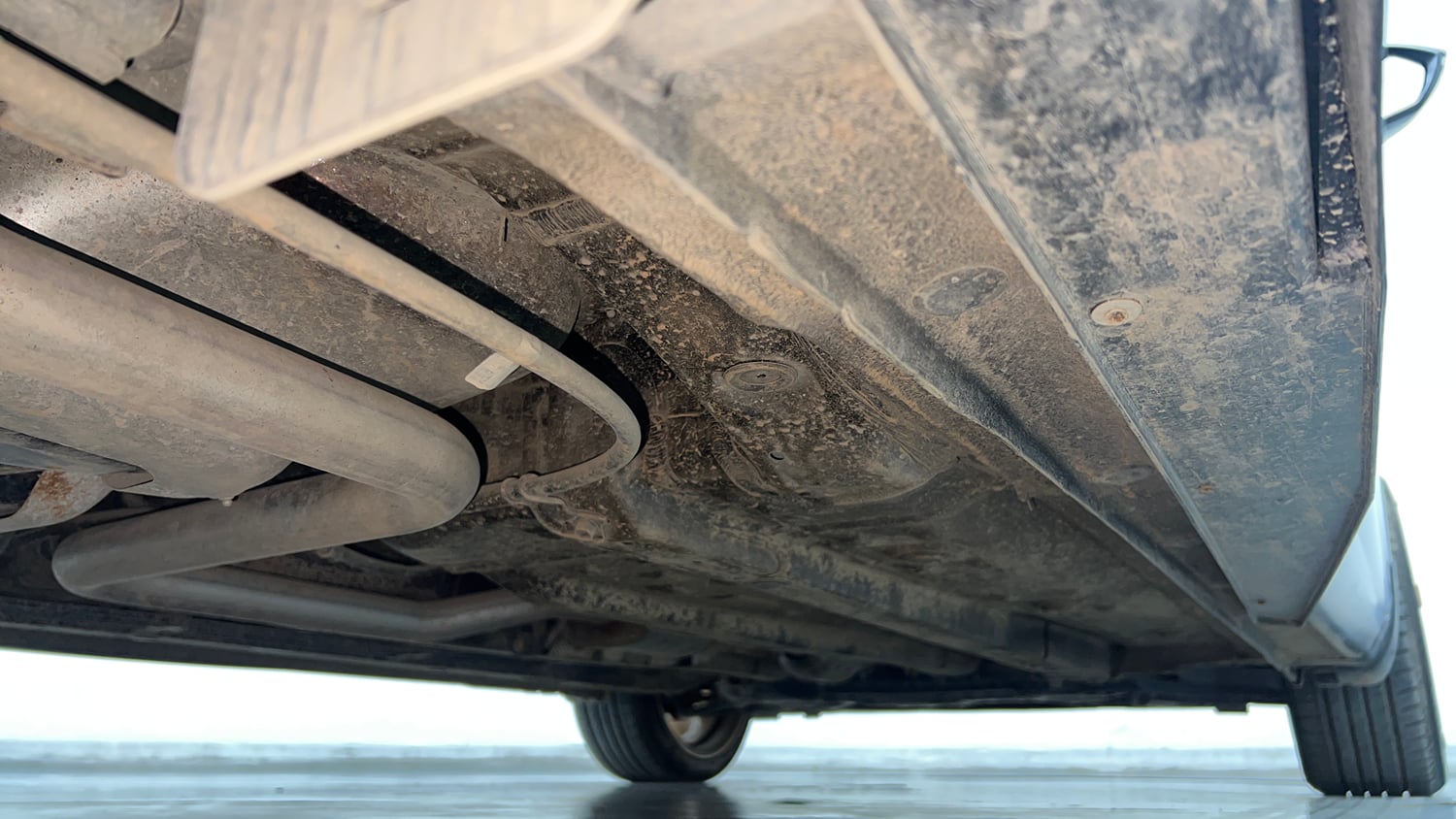 Used 2023 Hyundai Verna SX (O) 1.5 Petrol IVT Petrol Automatic extra REAR RIGHT UNDERBODY VIEW