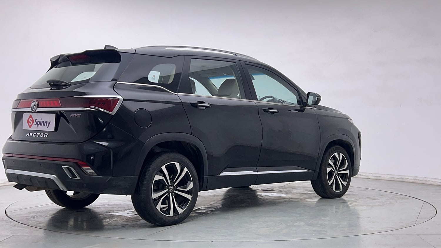 Used 2023 MG Motors Hector Savvy Pro 1.5 Turbo Petrol CVT Petrol Automatic exterior RIGHT REAR CORNER VIEW