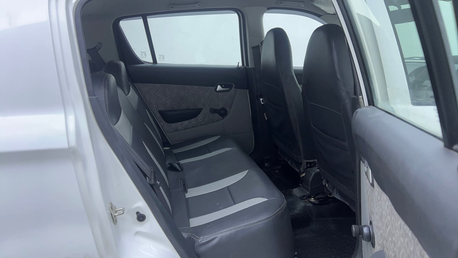 Used 2018 Maruti Suzuki Alto 800 LXi Petrol Manual interior RIGHT SIDE REAR DOOR CABIN VIEW