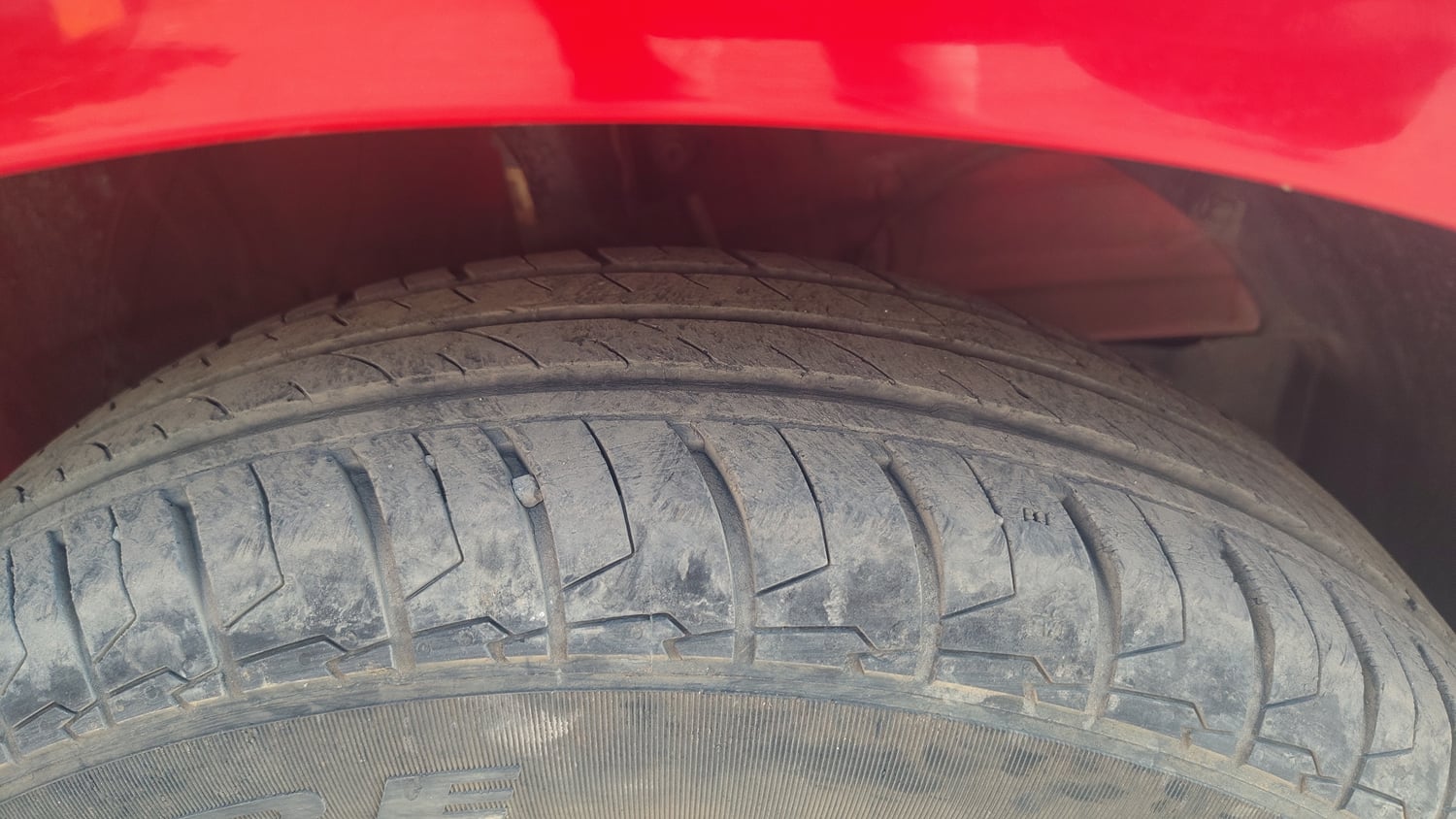Used 2022 Maruti Suzuki Swift VXi Petrol Manual tyres RIGHT FRONT TYRE TREAD VIEW